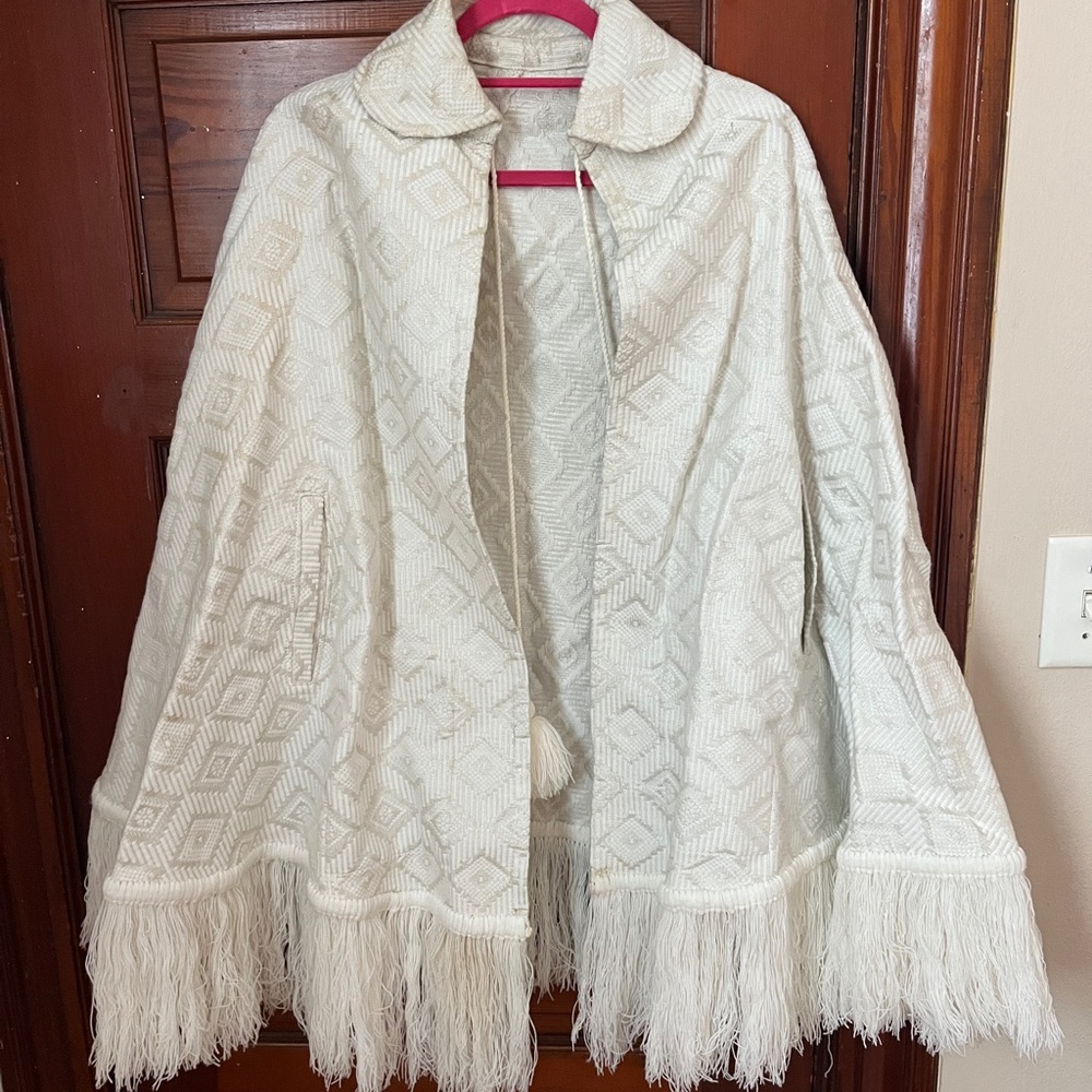 Vintage Cream Fringed Poncho/Cape
